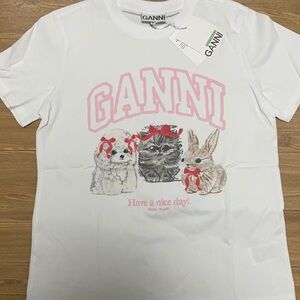 Women’s White Animals Print T-shirt size Small